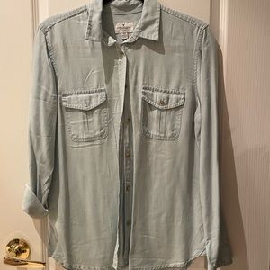 American Eagle Button up light denim shirt